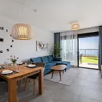 Iconic Sea View Apartament